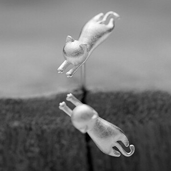 Women Sterling Silver Brief Style Earring Lovely Live Cat